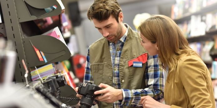 [Étude] 73% des Français sollicitent les vendeurs en magasin